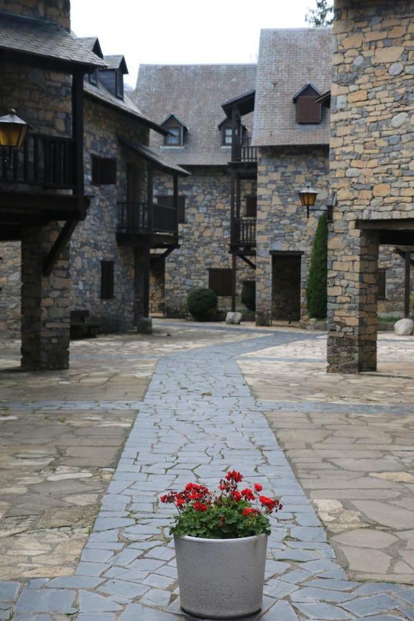 Appartamento Urbanizacion Linsoles - Benasque Sahun Esterno foto